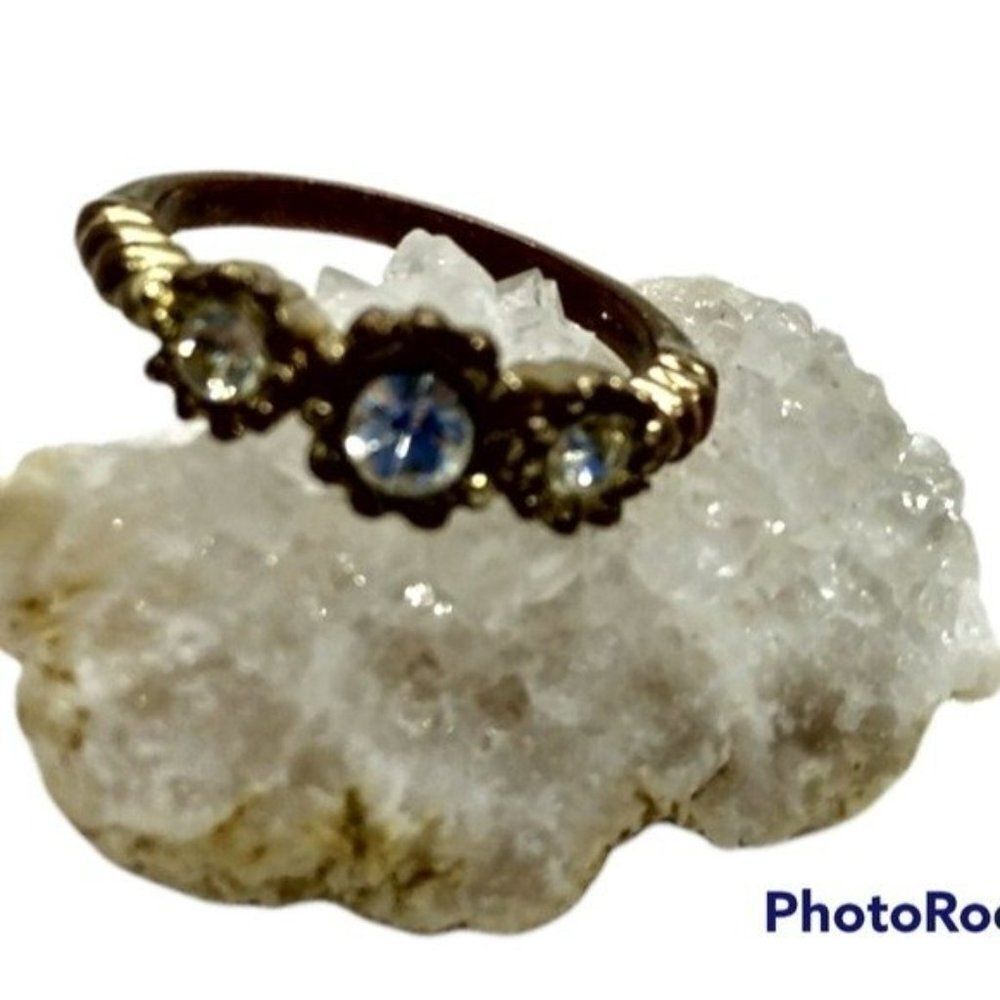 Antique trinity crystal ring size 5.5 - Picture 2 of 2